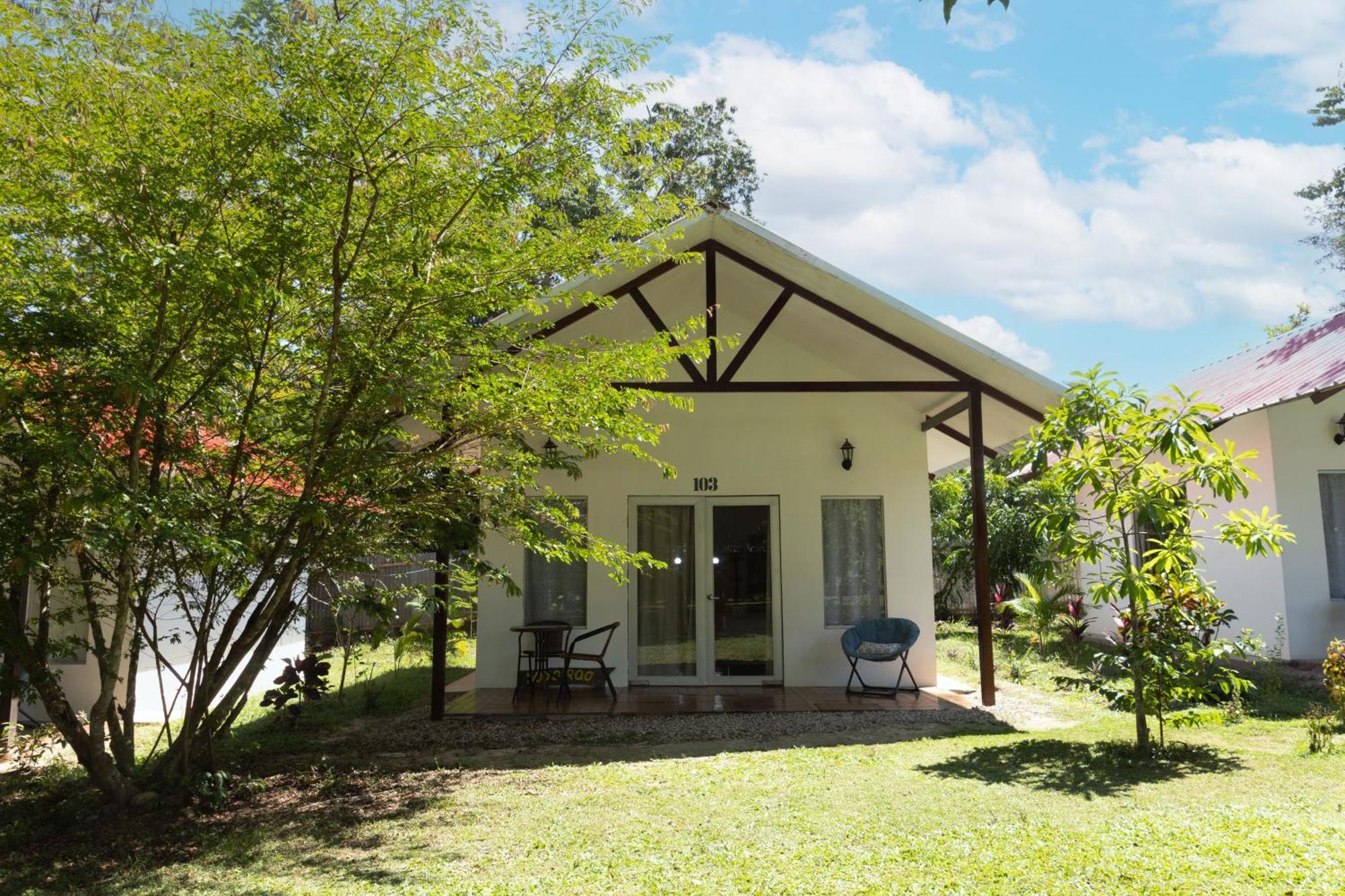 Chaikoni Lodge Pucallpa Exterior photo